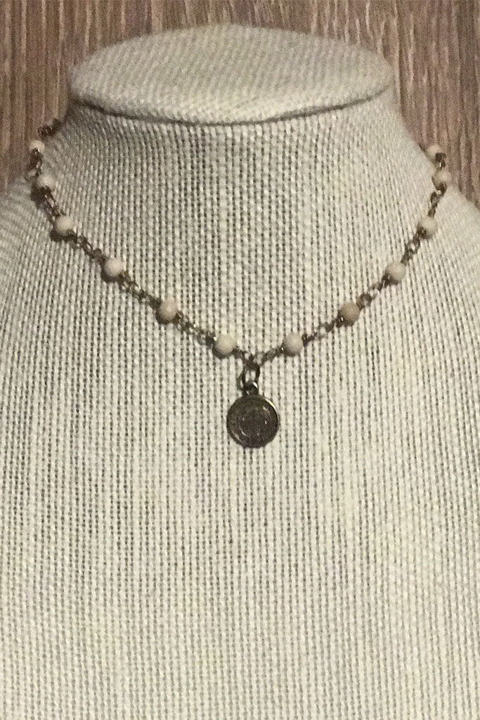 Coin Choker necklace in Cream