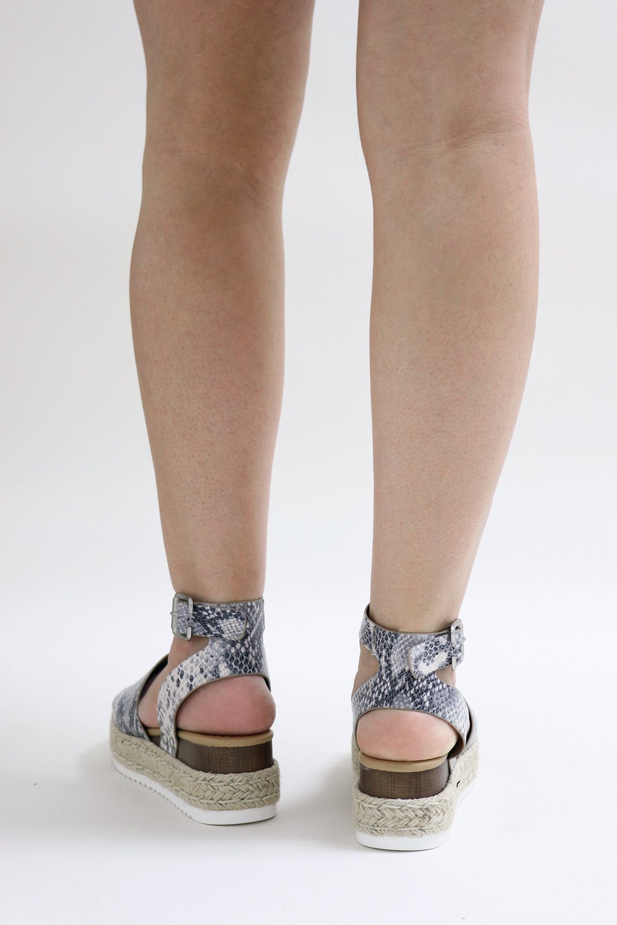 Platform sandal in python print 